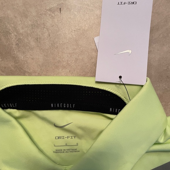 Disney Nike Golf Mickey Mouse Dri-Fit Men’s Polo Shirt Neon Green NEW w/ Tag - Picture 3 of 4